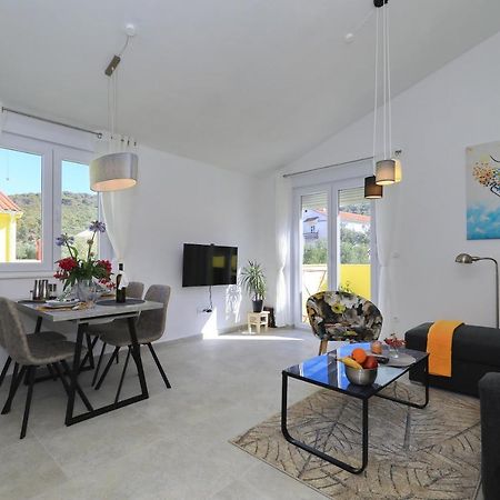 Apartment Gaby Božava Екстериор снимка