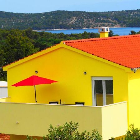 Apartment Gaby Božava Екстериор снимка