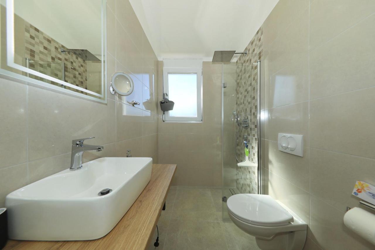 Apartment Gaby Božava Екстериор снимка
