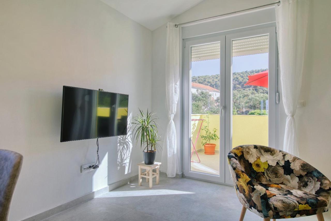 Apartment Gaby Božava Екстериор снимка